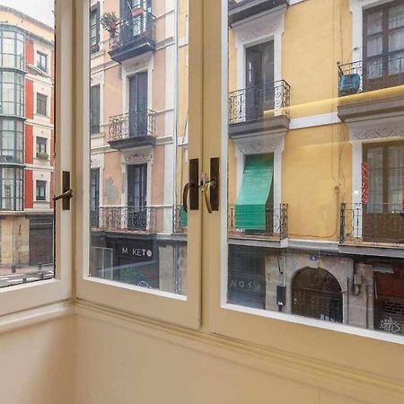 Vivienda Turistica Estilosa En La Zona Vieja Bilbao Exterior photo