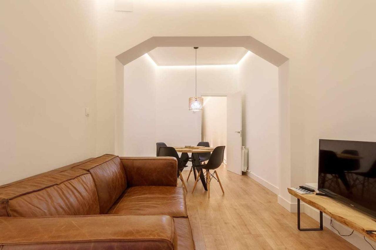 Vivienda Turistica Estilosa En La Zona Vieja Bilbao Exterior photo